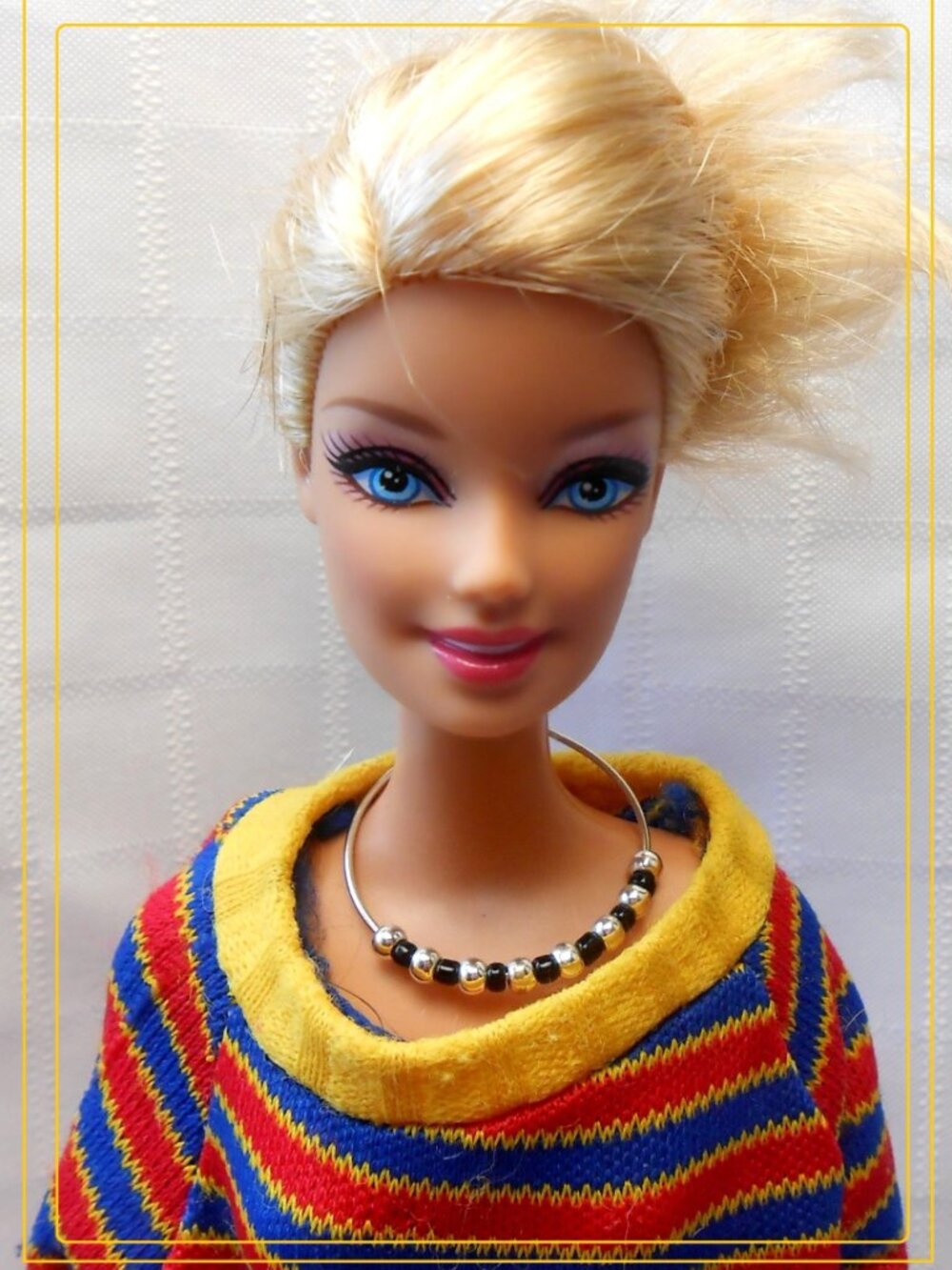 No23 : Set of six handmade necklaces for Barbie or 18-inch dolls